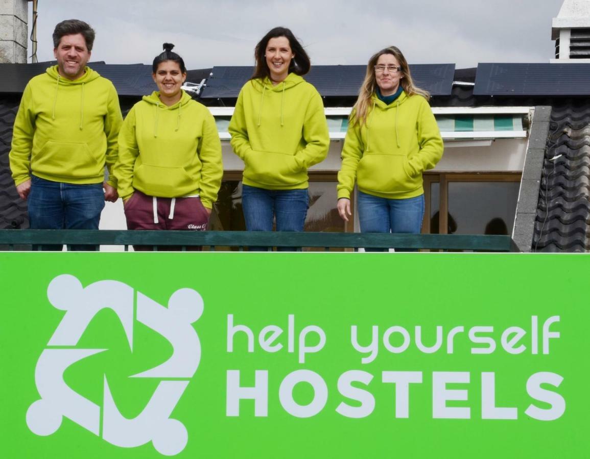Help Yourself Hostels - Carcavelos Coast Екстер'єр фото