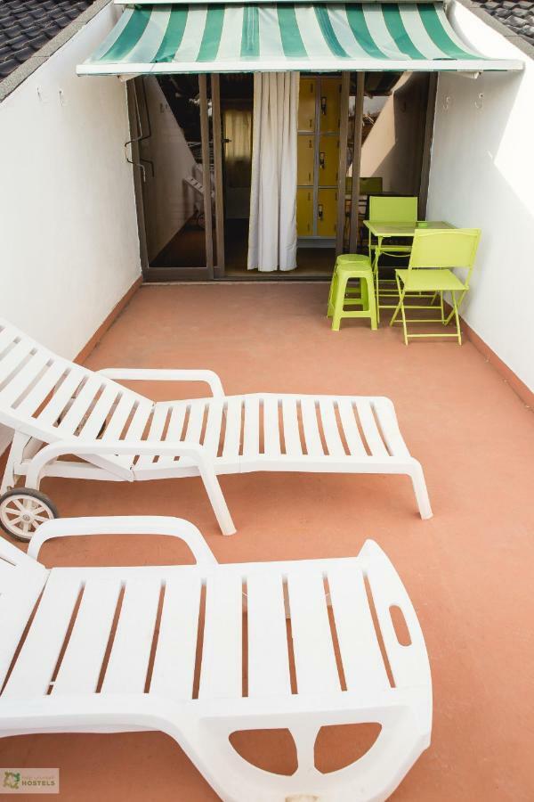 Help Yourself Hostels - Carcavelos Coast Екстер'єр фото