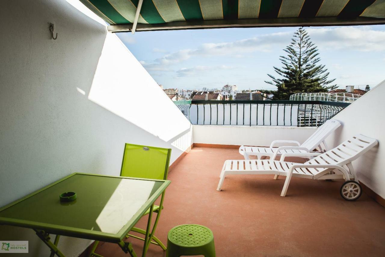 Help Yourself Hostels - Carcavelos Coast Екстер'єр фото
