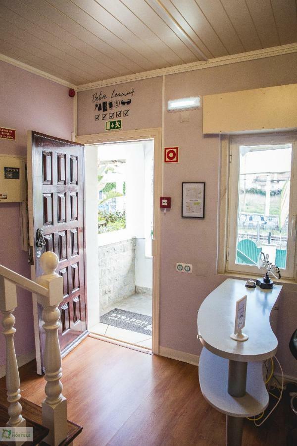 Help Yourself Hostels - Carcavelos Coast Екстер'єр фото