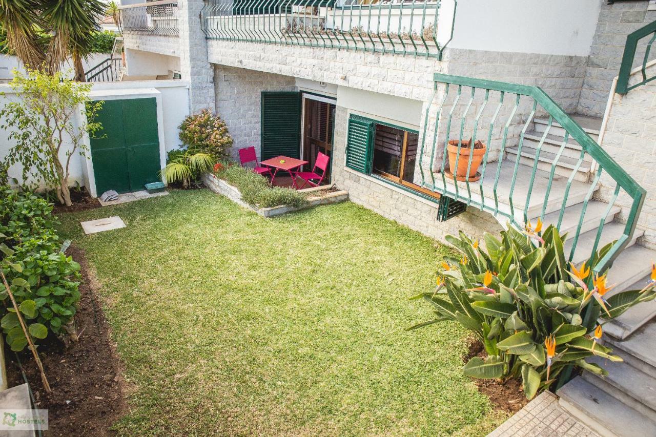 Help Yourself Hostels - Carcavelos Coast Екстер'єр фото