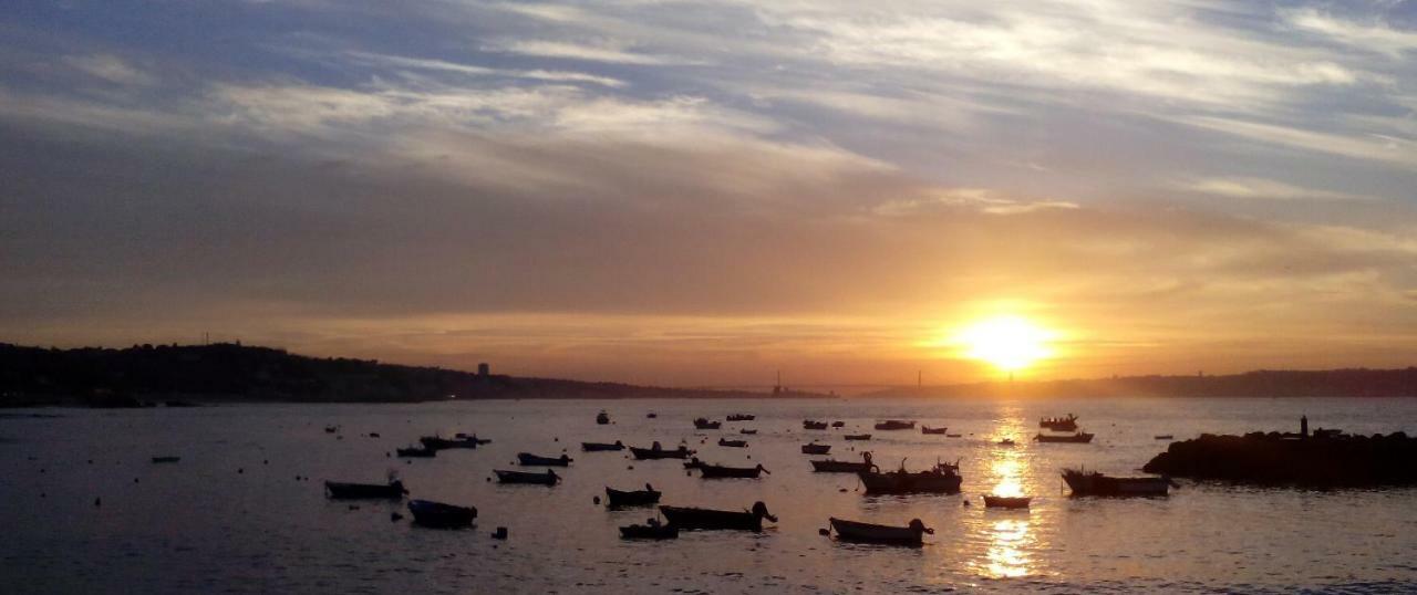 Help Yourself Hostels - Carcavelos Coast Екстер'єр фото
